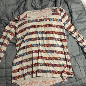 Lularoe luynnae top
